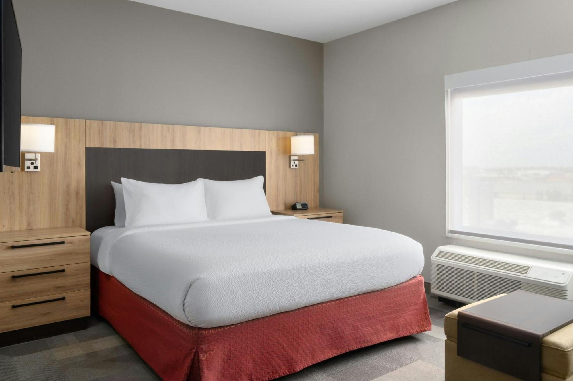 Towneplace Suites By Marriott Houston Hobby Airport Екстериор снимка