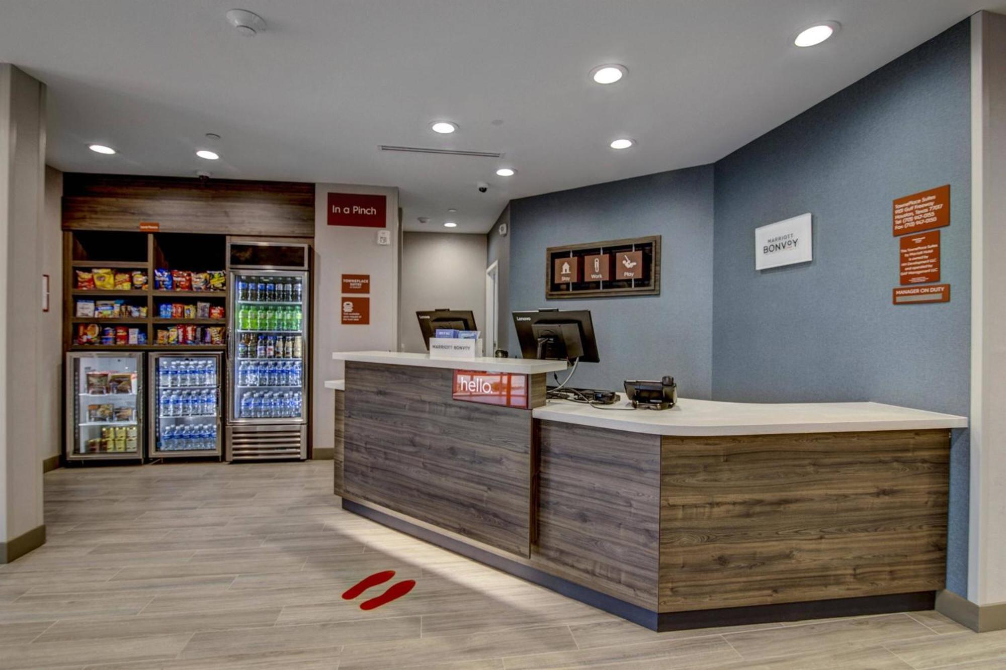 Towneplace Suites By Marriott Houston Hobby Airport Екстериор снимка