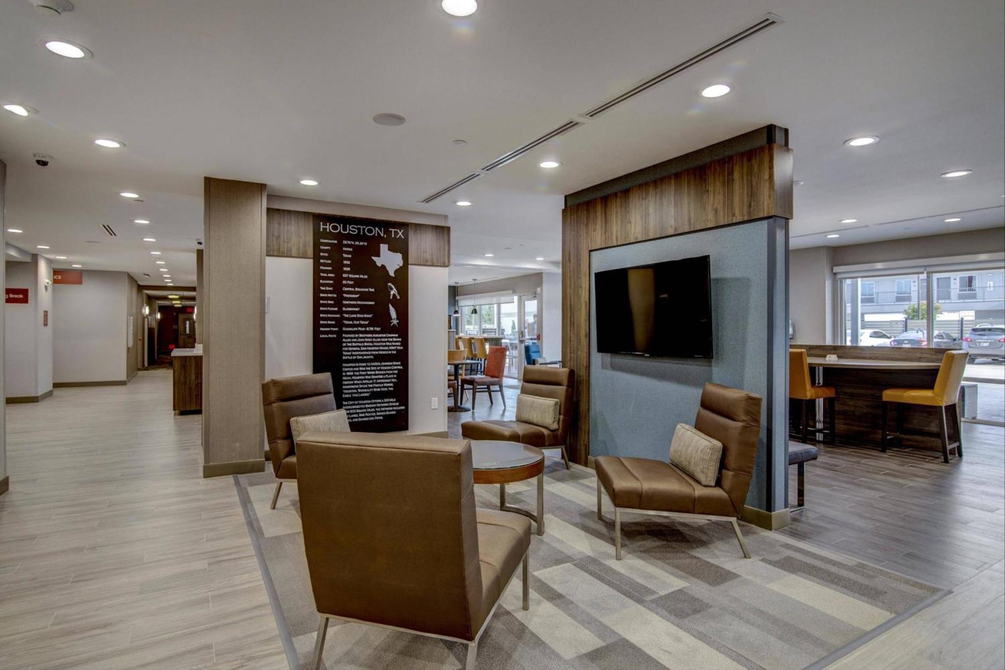 Towneplace Suites By Marriott Houston Hobby Airport Екстериор снимка